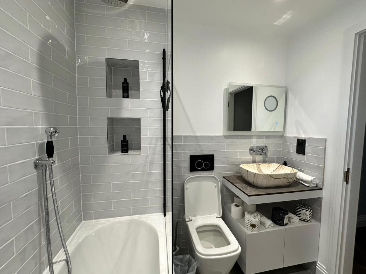 A Luxury 2 Bedroom Apartment بارنيت المظهر الخارجي الصورة