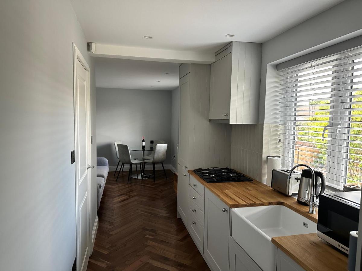 A Luxury 2 Bedroom Apartment بارنيت المظهر الخارجي الصورة